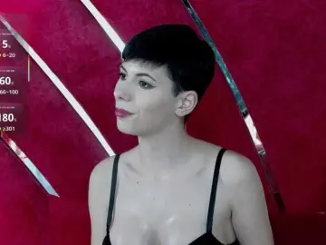 RoxxyRouge  live sex cam