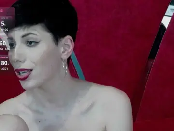 RoxxyRouge  live sex cam