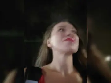 Pure-elena  live sex cam