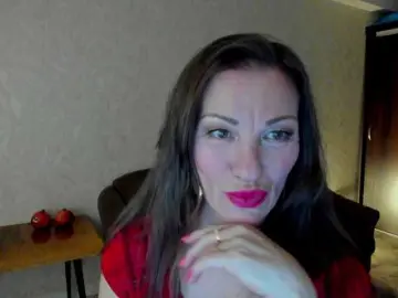 Pure-elena  live sex cam