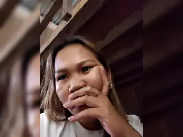 Bunnygreen  live sex cam