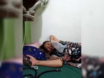 Bunnygreen  live sex cam