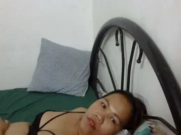 Bunnygreen  live sex cam