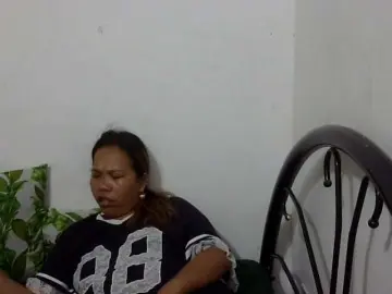 Bunnygreen  live sex cam