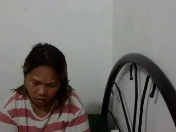 Bunnygreen  live sex cam