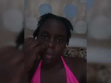 Chocobarbie  live sex cam
