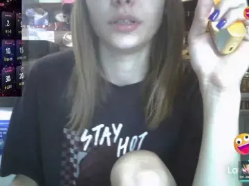 EvaaKisssss  live sex cam