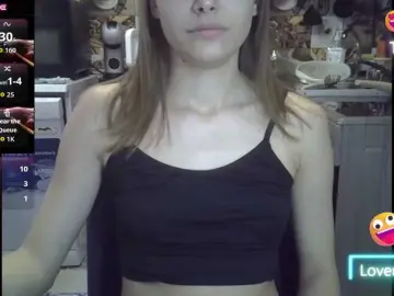 EvaaKisssss  live sex cam