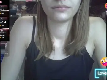 EvaaKisssss  live sex cam