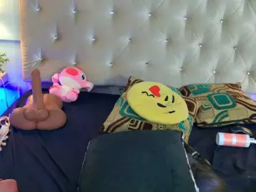 GabyLaurens  live sex cam