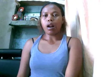 KellyhBerry  live sex cam