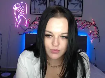 Kira-kirkros  live sex cam