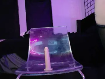 Midnightrose11  live sex cam