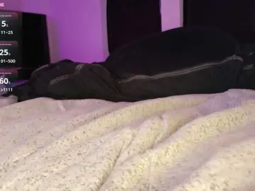 Midnightrose11  live sex cam