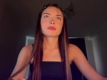 OlyaPuzz  live sex cam