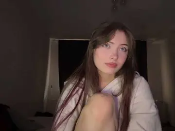 OlyaPuzz  live sex cam