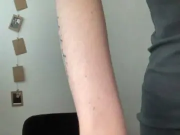 Polishangel222  live sex cam