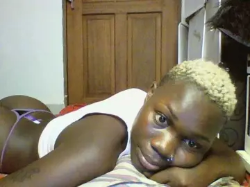 Sweetchocolate  live sex cam