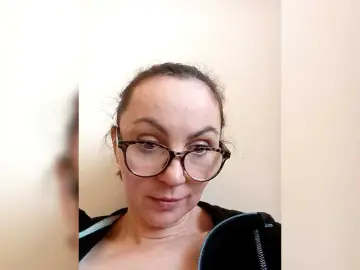 TessBertie  live sex cam