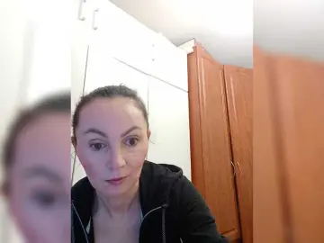 TessBertie  live sex cam