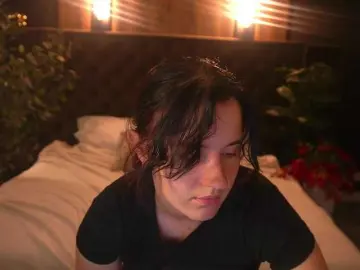 ZlataSky  live sex cam
