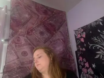 Thickgingergoddess  live sex cam