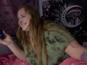 Thickgingergoddess  live sex cam