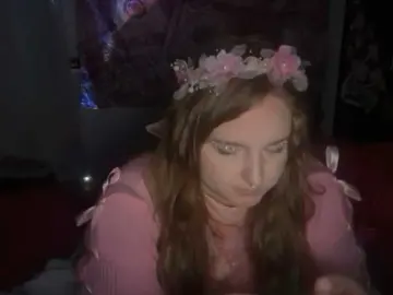 Thickgingergoddess  live sex cam