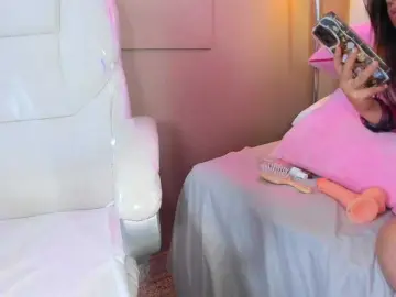 Evelyn-sexy18  live sex cam