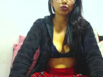 HOTTTSKIN  live sex cam