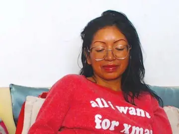 HOTTTSKIN  live sex cam