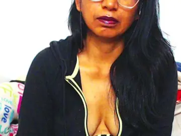 HOTTTSKIN  live sex cam