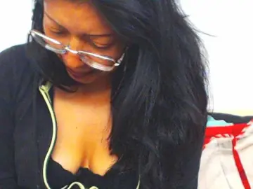 HOTTTSKIN  live sex cam