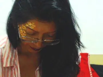 HOTTTSKIN  live sex cam