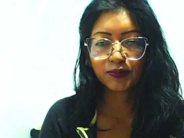 HOTTTSKIN  live sex cam