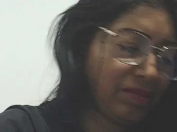 HOTTTSKIN  live sex cam