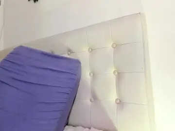 MiaEvans0  live sex cam