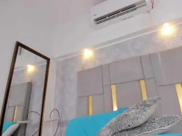 MilaSaenz  live sex cam