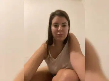 MiraCastellon  live sex cam