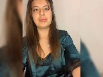 MiraCastellon  live sex cam