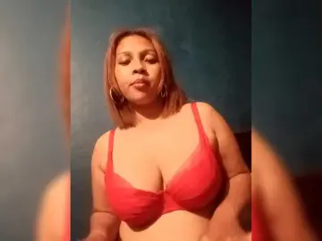 Sassahmignone26  live sex cam