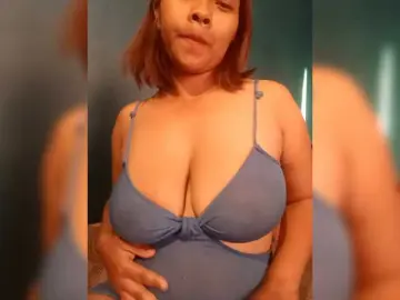Sassahmignone26  live sex cam