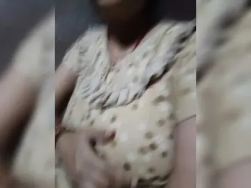 Soniya143  live sex cam