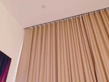 Asiansakura  live sex cam