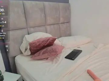 GiaMonroee  live sex cam