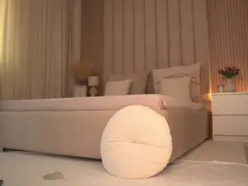 LetiSquirt  live sex cam