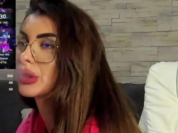 VictoriaMazze  live sex cam