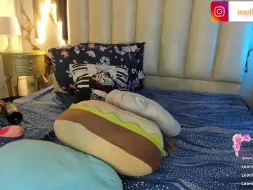 Mollieblue69  live sex cam