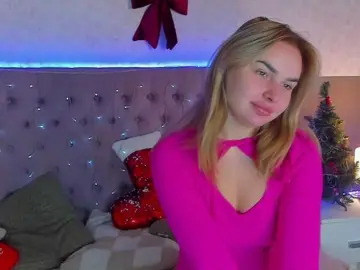 LunaHeadly  live sex cam