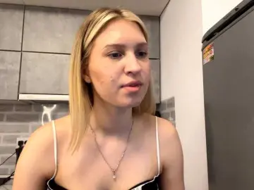 YasmineFrancher  live sex cam